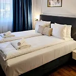 Hotel Royal Plaza By Timhotels