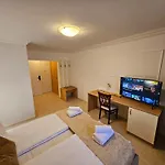 Hotel Royal Plaza By Timhotels