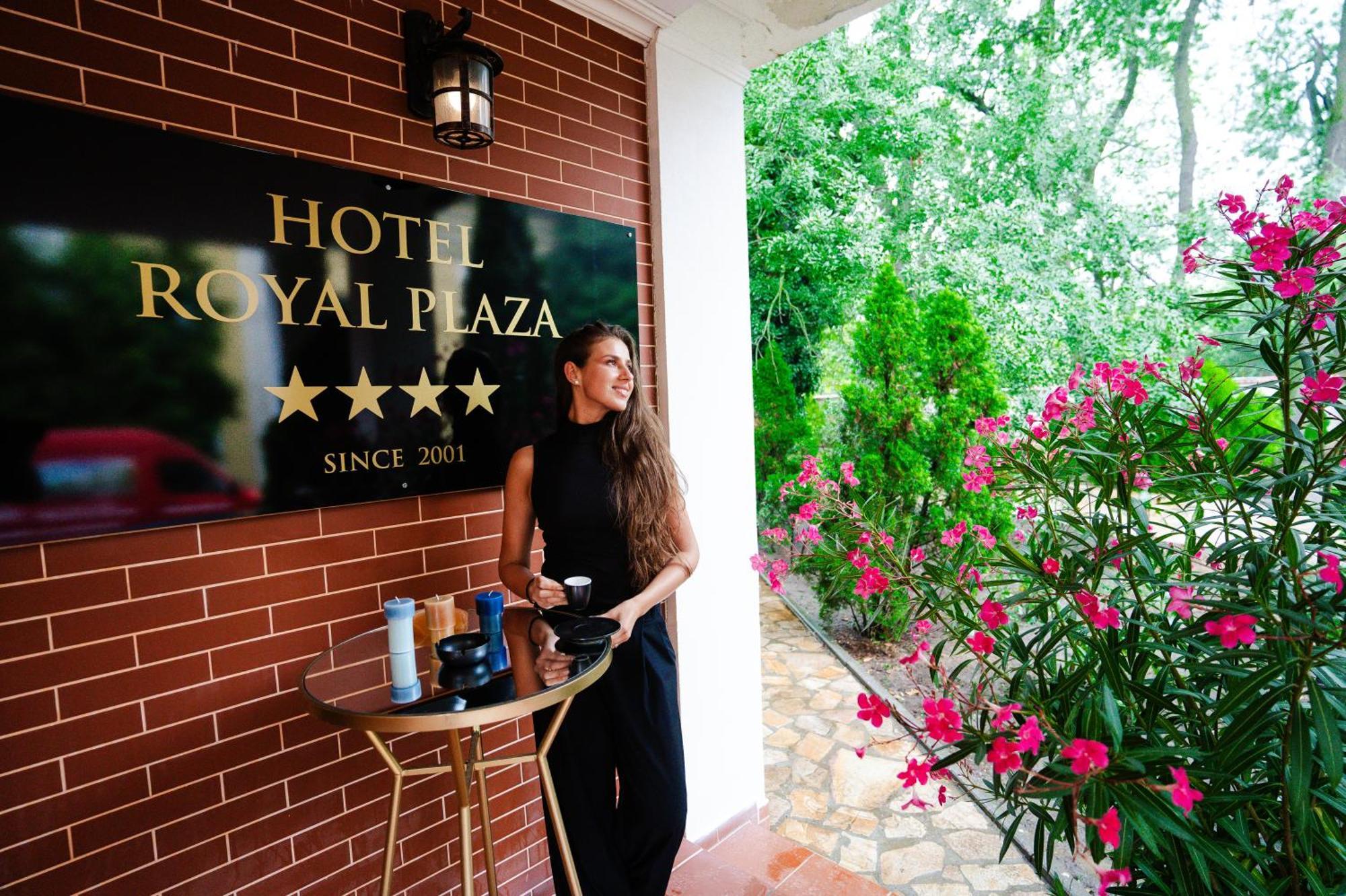 Royal Plaza By Timhotels Hotel