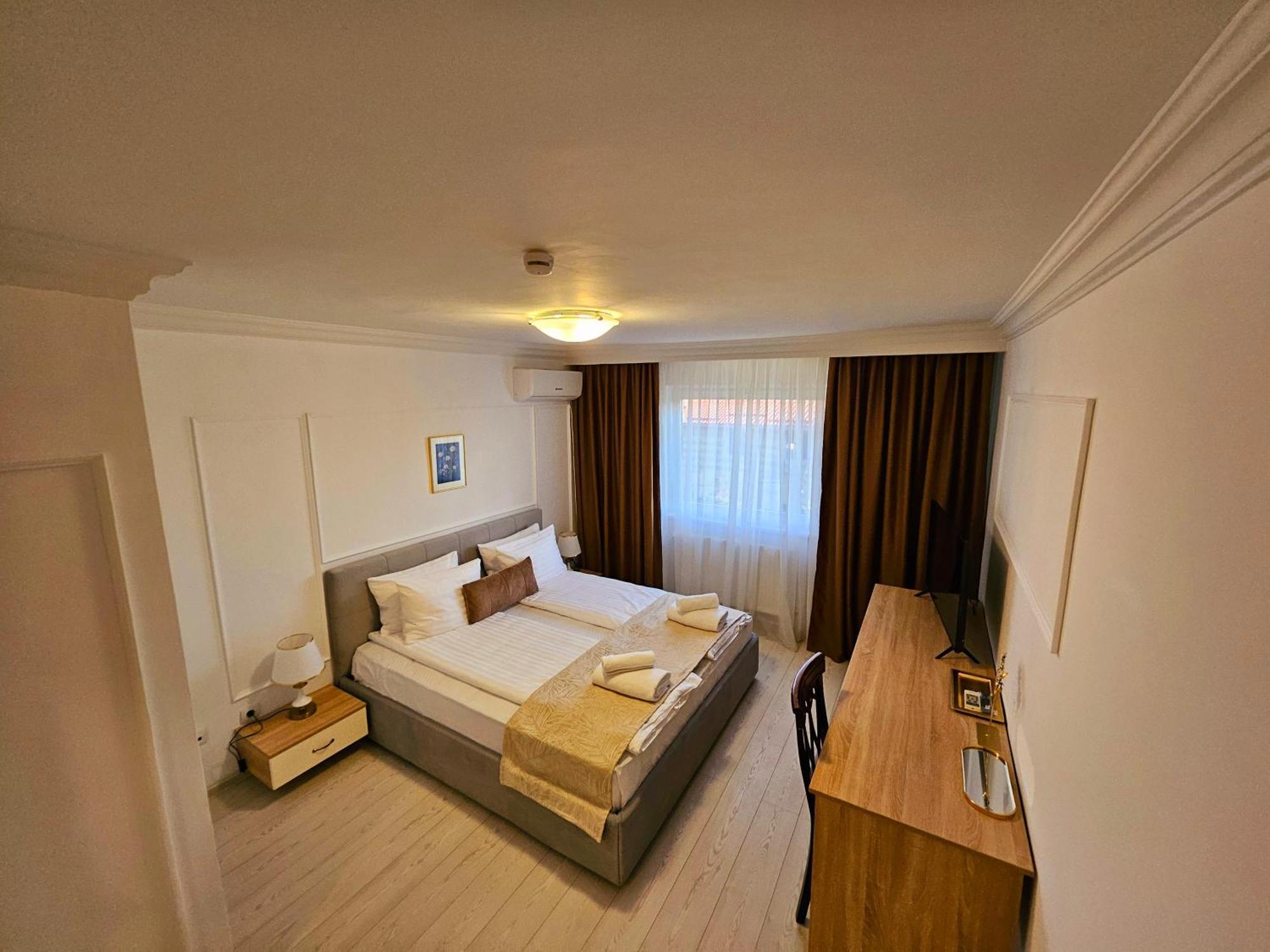 Royal Plaza By Timhotels Hotel 3*