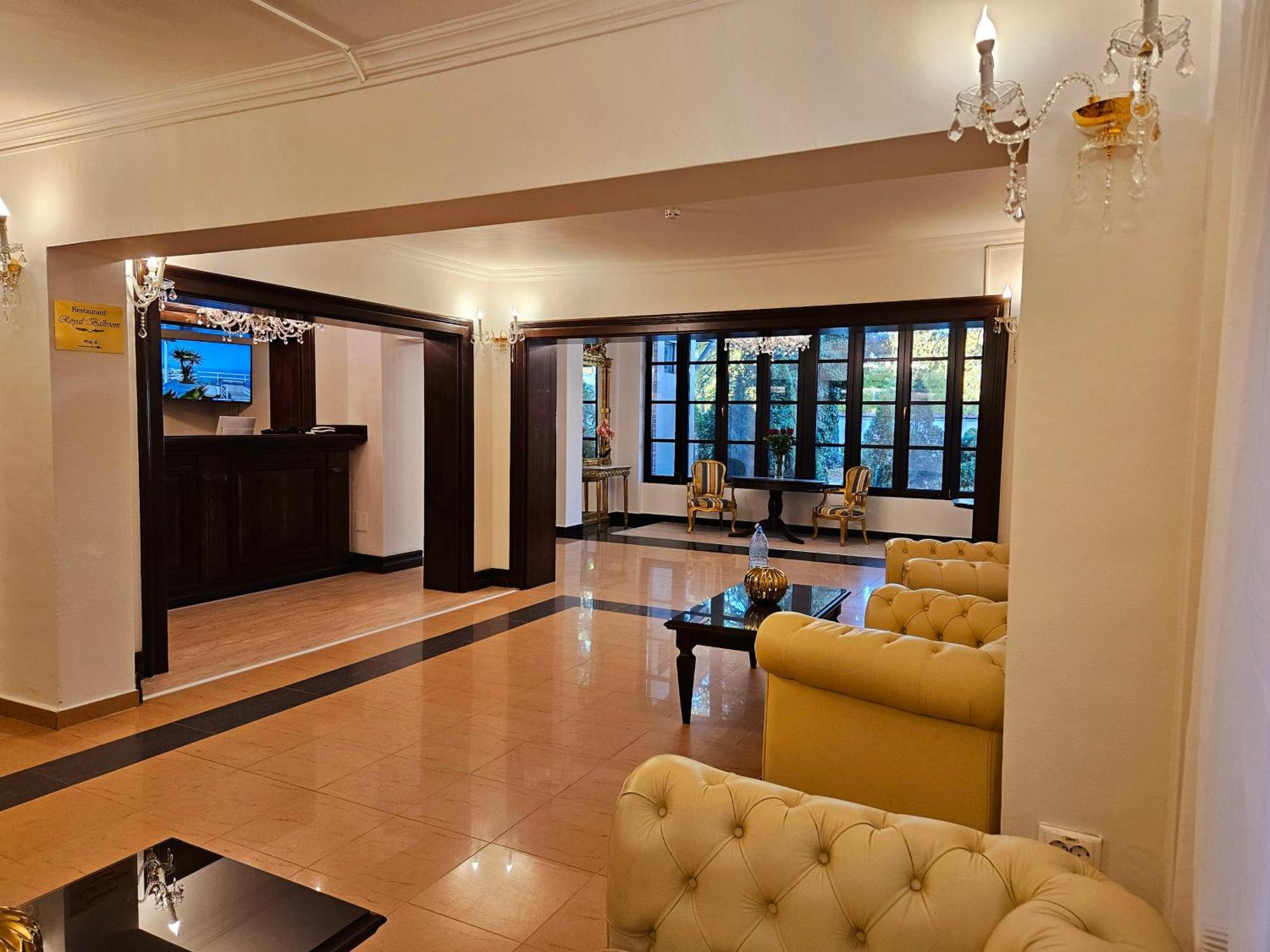 Royal Plaza By Timhotels Hotel