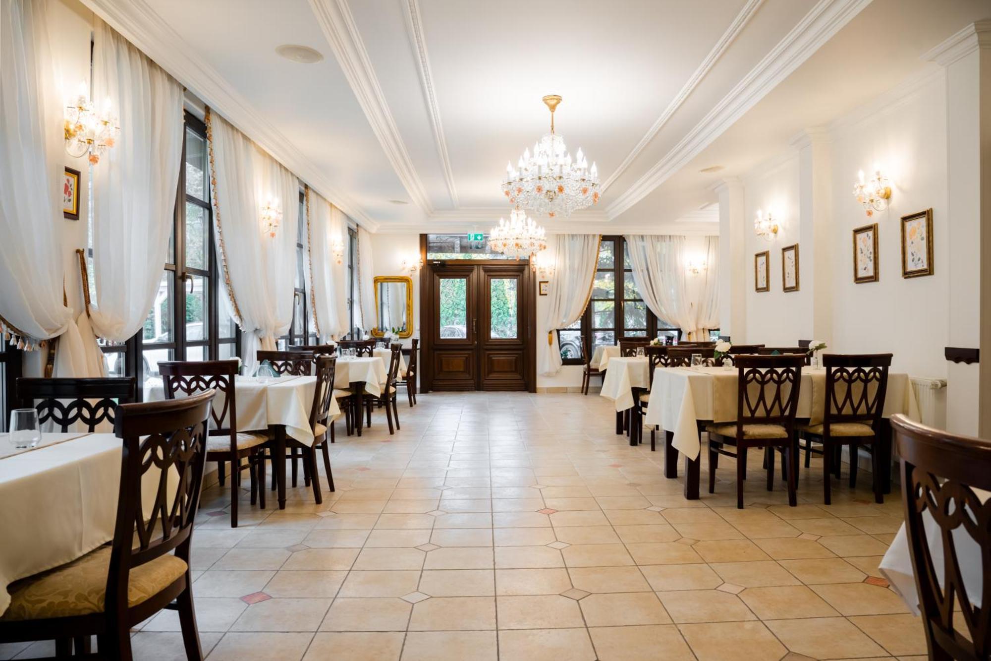 Hotel Royal Plaza By Timhotels Timişoara