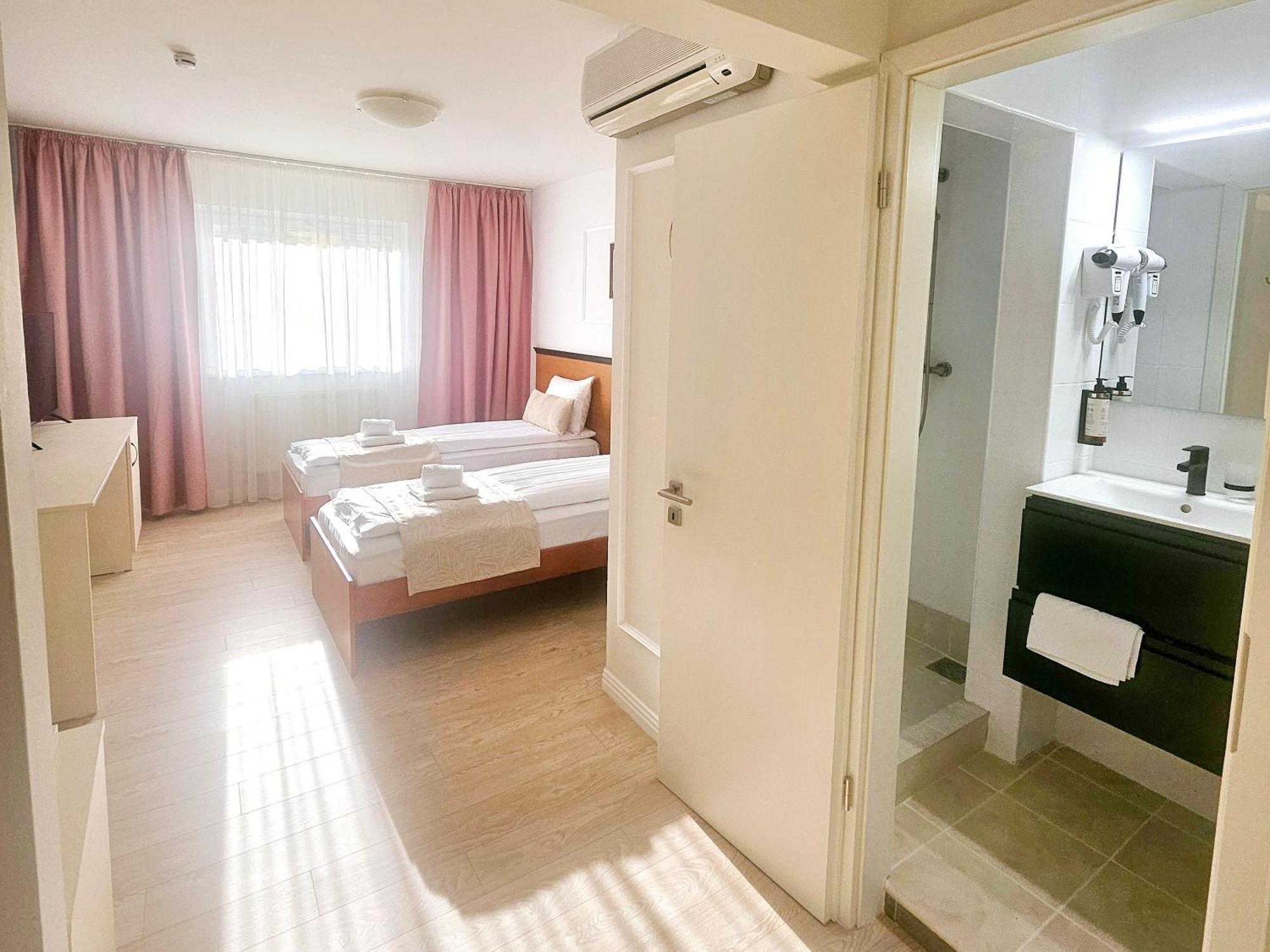 Royal Plaza By Timhotels Hotel 3*