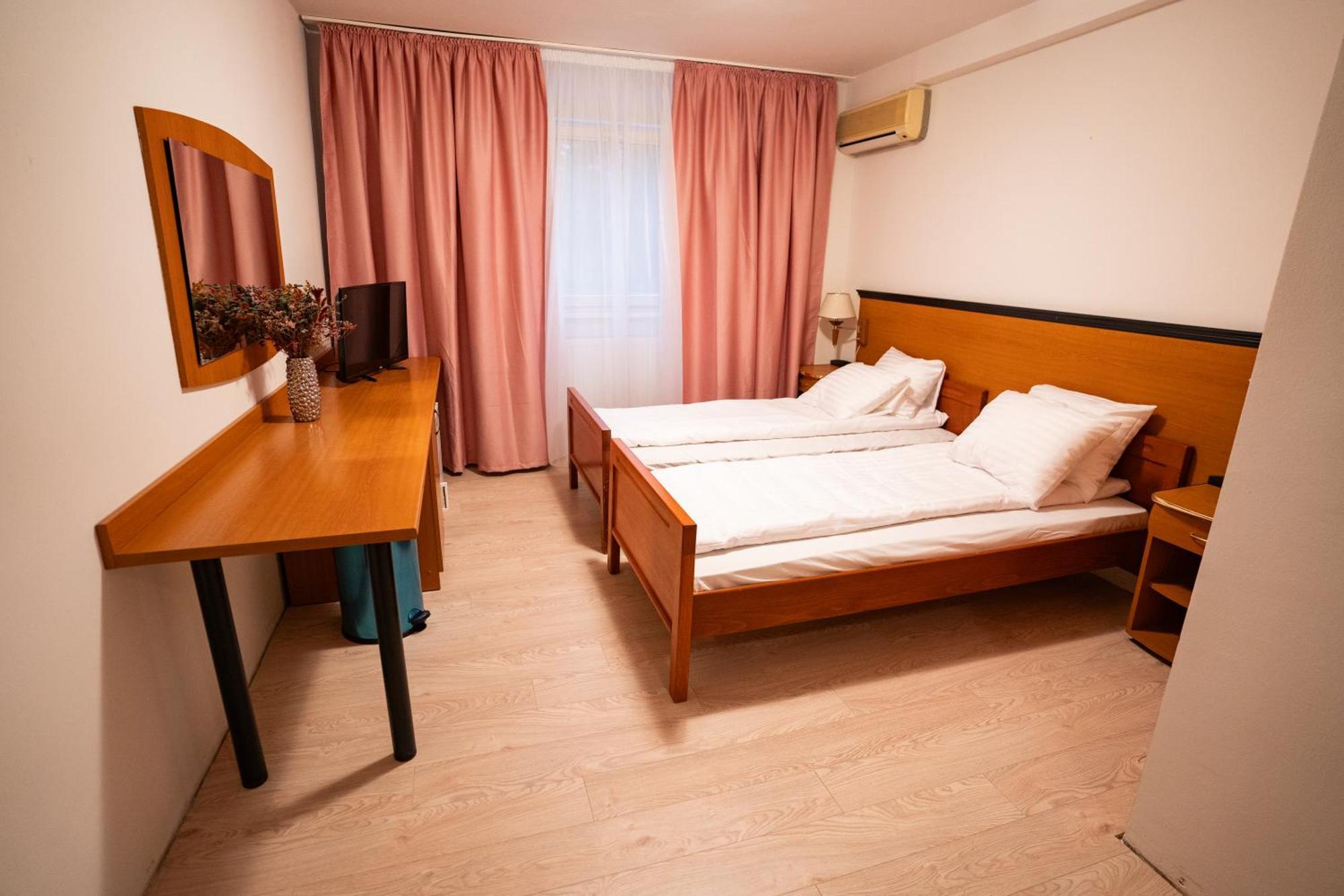 Hotel Royal Plaza By Timhotels