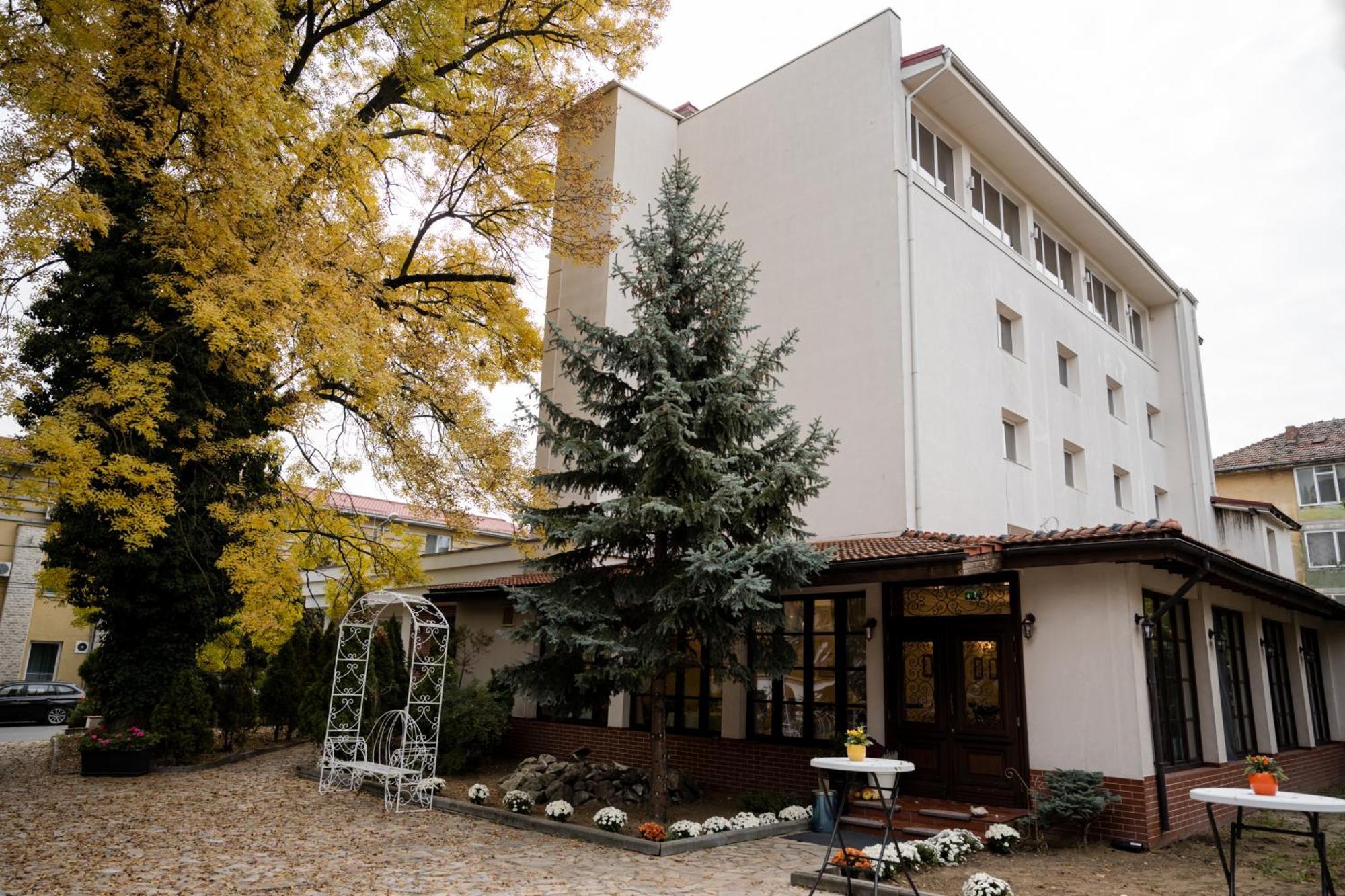 Royal Plaza By Timhotels 3*